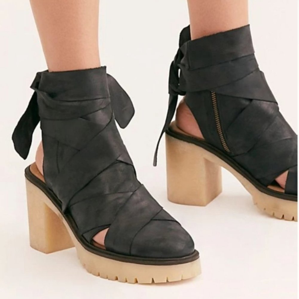 FREE PEOPLE × Blake Wrap Platform Boots Sandals Black Leather / EU 38 US 7.5